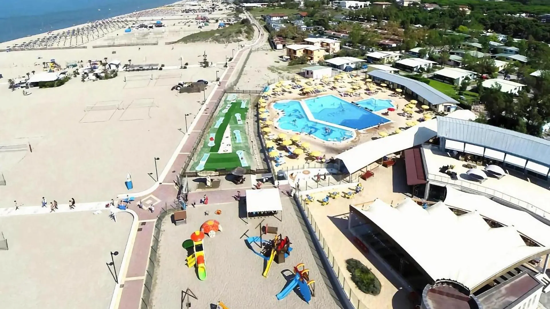 Resort Rosapineta Sud In Rosolina Mare Olaszország